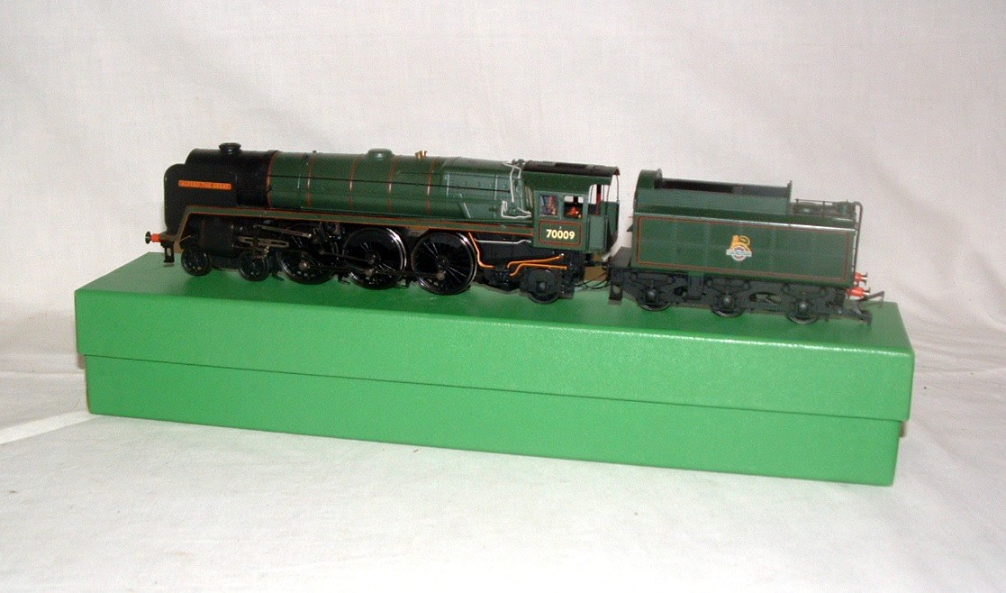 Hornby R2819 Br Green Britannia Class 7p6f 4-6-2 'alfred The Great' Ex 