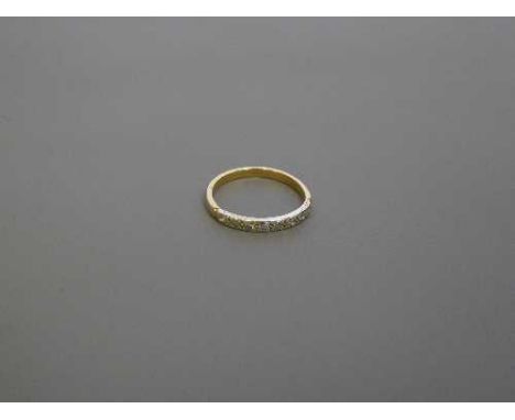 18ct diamond half eternity ring 2.1 grams