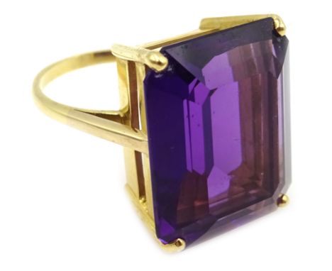 18ct gold (tested) large emerald cut amethyst ring, hallmarks rubbed Condition Report Approx 10.6gm, size O-P, amethyst = 20m