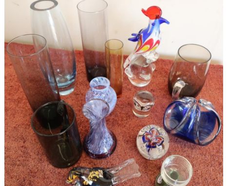 Caithness style glass vase and other studio glassware in one box 