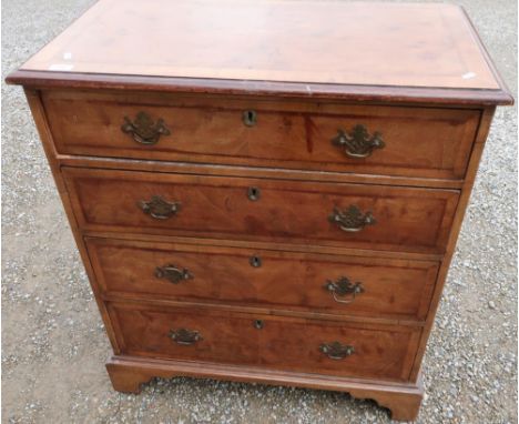 Walnut chest of four drawers on bracket feet (91cm x 81cm x 43cm) 