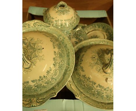 Part Copeland Spode dinner service comprising of tureens, dinner plates etc 