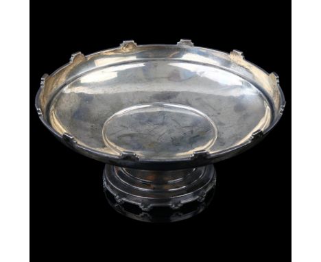 A George V silver pedestal bon bon dish, with raised geometric rim, by Walker & Hall, hallmarks Sheffield 1933, diameter 16cm