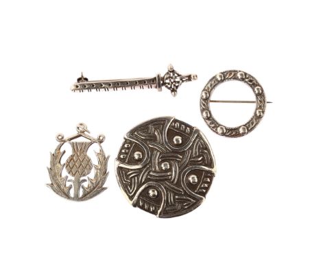 A group of Scottish silver jewellery, including thistle pendant, sword brooch etc, largest diameter 36.7mm, 3.5.5g total (4)N