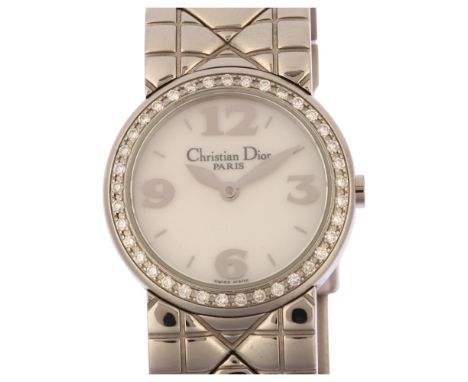 CHRISTIAN DIOR - a lady's stainless steel Chris Collection quartz bracelet watch, ref. D86-101, mother-of-pearl dial with qua