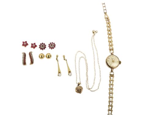 Various gold jewellery, including 9ct Roamer wristwatch, 13.9g gross, earrings and heart locket pendant necklace (remaining 1