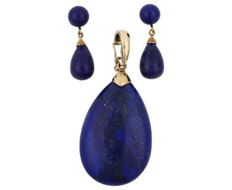A modern 9ct gold mounted lapis lazuli jewellery set, comprising tear-drop pendant and pair of stud earrings, pendant height 