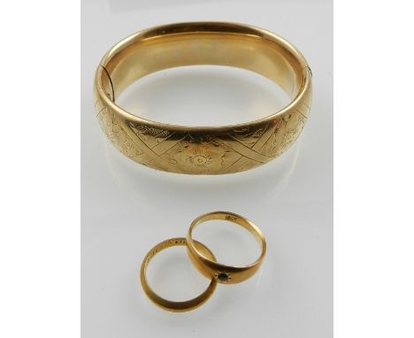 A quantity of jewellery, to include an 18 carat yellow gold ring, a 22 carat yellow gold ring, a 9 carat yellow gold and turq