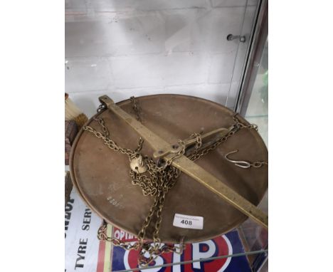 Set of brass scales . 