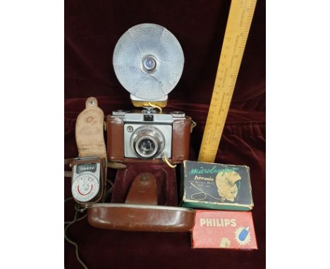 Rare Vintage Dacora Camera With Original Flash, Light Meter 2 Bulbs Original Boxes ect 