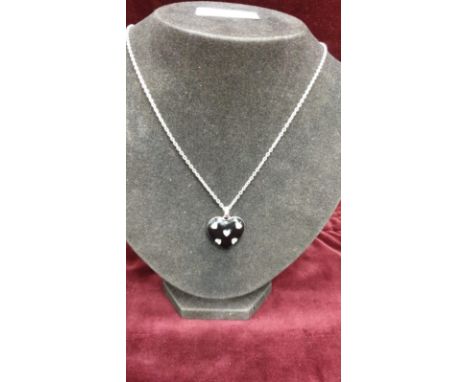 Good quality silver 925 belchar chain with silver and enamel heart pendant. 