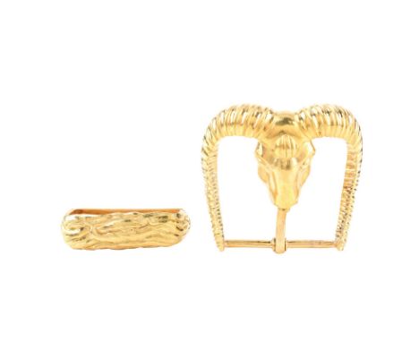 Vintage David Webb 18 Karat Yellow Gold Ram's Head Belt Buckle and Belt Loop. Stamped WEBB18K. Very good condition. Buckle me