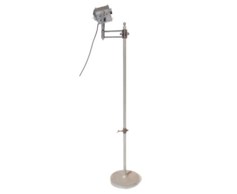 A retro 20th century industrial Mayer &amp; Phelps standard floor standing work / theatre spot lamp light in cast metal.&nbsp