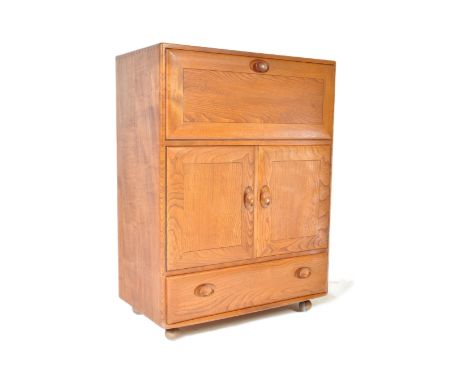 Lucian Ercolani - Ercol - Windsor - Model 469 - Serving Cabinet - A 1960's retro vintage beech wood cocktail / bureau cabinet