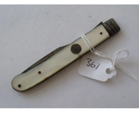 Antique Georgian m.o.p fork 14cm extended   