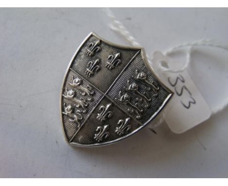 Shield shaped silver coat of arms brooch 7g    