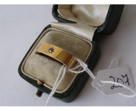 15ct gold scarf clip set with a single  diamond 3.9g in original fitted box     