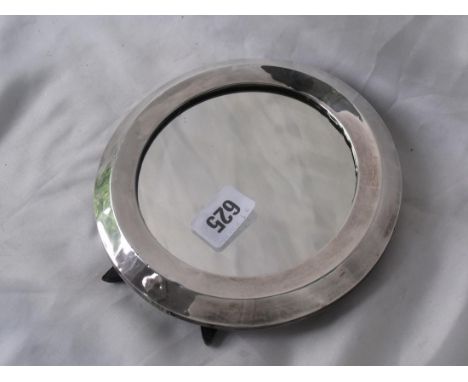 Circular easel back mirror Birm 1909 by MB   