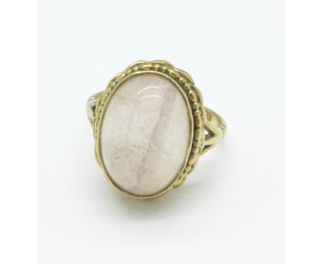 A 9ct gold cabochon stone set ring, 4.5g, L