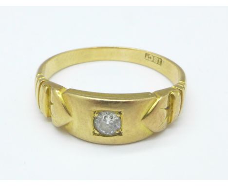 An 18ct gold and diamond ring, 4.7g, Q