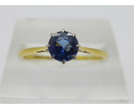 An 18ct gold and platinum set blue stone ring, 2.3g, U