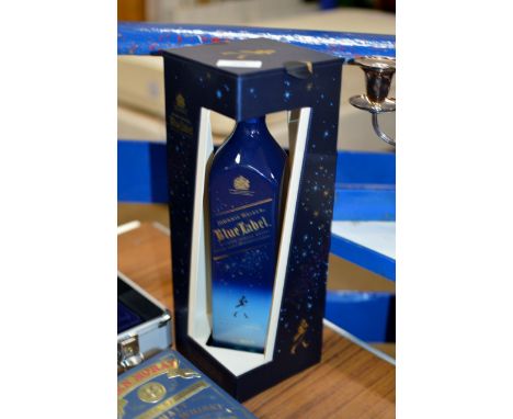 A BOTTLE OF JOHNNIE WALKER BLUE LABEL BLENDED SCOTCH WHISKY WITH PRESENTATION BOX     