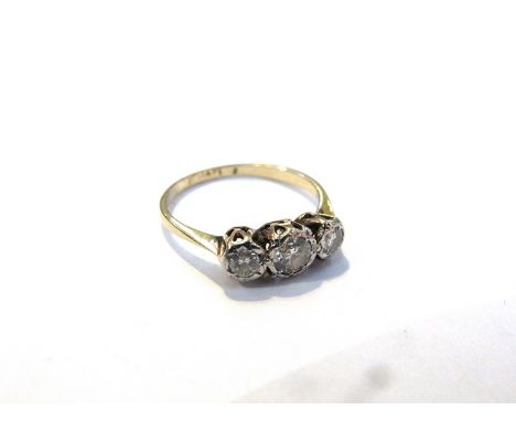 A three stone diamond ring 0.45 carat, size K/L, 1.8g