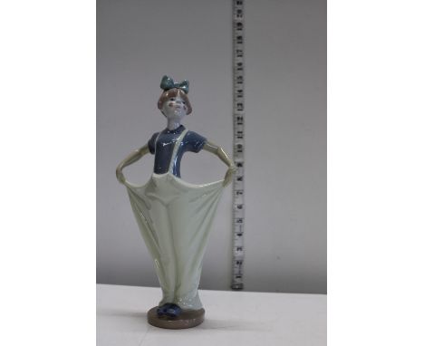 A Nao Figurine 