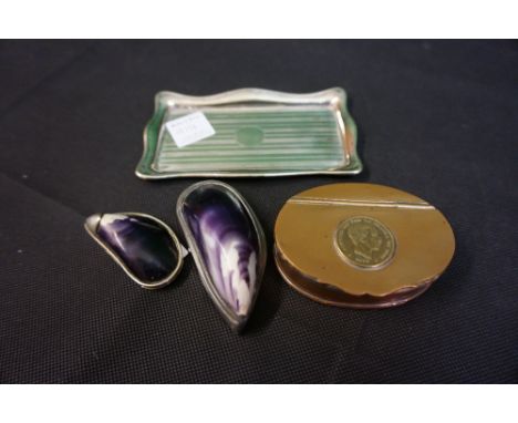 2 Edwardian shell and metal plated snuff boxes, 1 Sheffield plated snuff box with coin decoration to lid and 1 plated pen tra