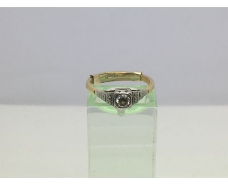 A gold solitaire diamond ring, approx 3.2g and approx size N-O.