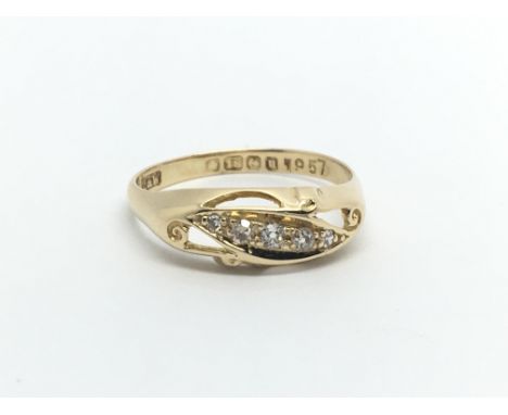 A vintage 18ct gold and 5 stone diamond ring, (N).