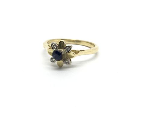 An 18ct gold diamond and sapphire ring, approx 2.8g and approx size L.