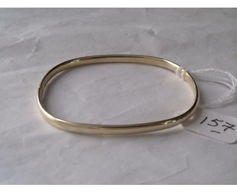 9ct square shaped bangle 5g      