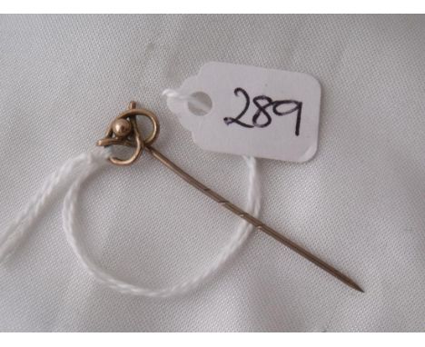 A gold Staffordshire knot stick pin     