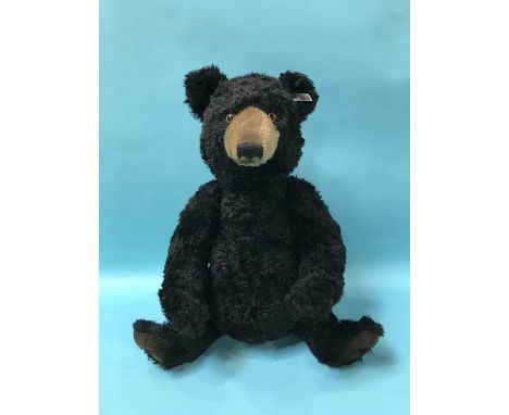 A large boxed Steiff 'Winnipeg' Teddy Bear