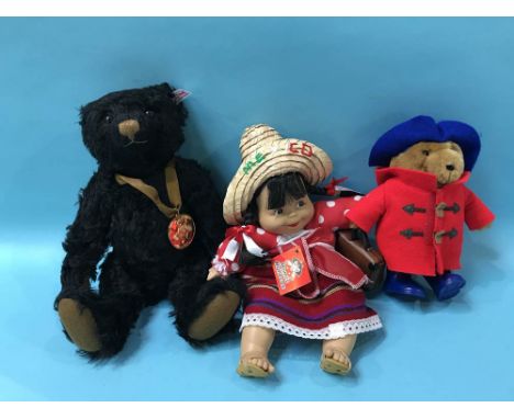 A boxed Steiff Teddy Bear '2014', a 'Paddington Bear' and a 'Momis Munecas' (3)