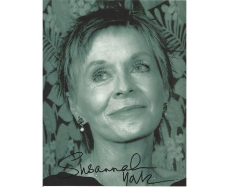 Suzannah York signed 10 x 8 colour Photoshoot Portrait Photo, from in person collection autographed at Theatre London 2010. G