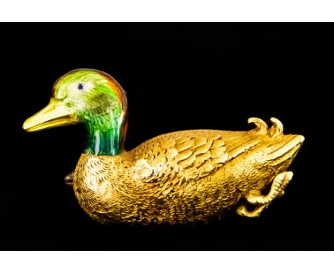 A Yellow Metal Russian Gold and Enamel Brooch, (tests as 14ct gold) in the form of a duck, 26mm x 18mm, gross weight 3.5gThe 
