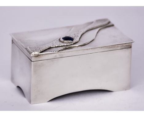 A 20th Century Silver Rectangular Box, by Nicola Roake of New Zealand, the lid with moulded and textured pane,l and inset wit