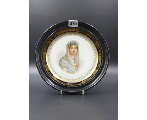 A SEVRES PORCELAIN PLATE HAND PAINTED WITH A PORTRAIT OF QUEEN JOSEPHINE.   DIA. 20cms.