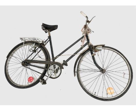 A vintage Hercules lady's bicycle.