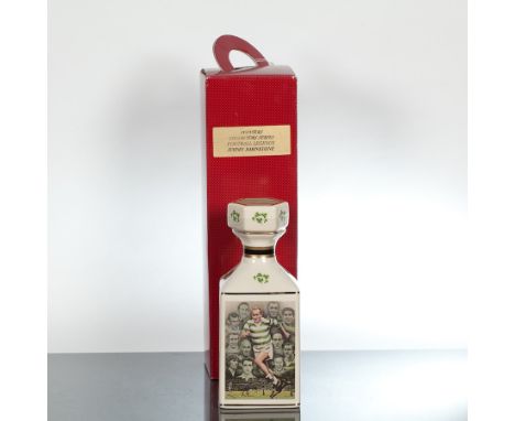 POINTERS FOOTBALL LEGENDS - JIMMY JOHNSTONE
Scotch Whisky in limited edition ceramic decanter, No.365 of 2006. 70cl, 40% volu