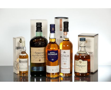 CLYNELISH 14 YEAR OLD 
Single Highland malt Scotch whisky. Imported and distributed by Diageo Chile Ltd. 75cl, 46% volume. In
