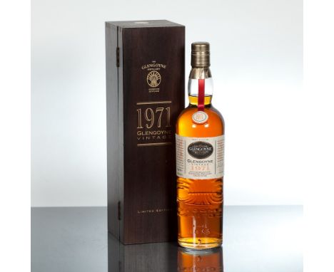 GLENGOYNE VINTAGE 1971
Single Highland Malt Whisky, aged over 25 Years. Bottle No.2012 of a Limited Edition of 2100. 700ml/70