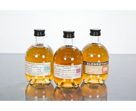 THE GLENROTHES VINTAGE 1985
Single Speyside Malt Whisky, bottled 2005. 100ml, 43% volume.
THE GLENROTHES VINTAGE 1994
Single 