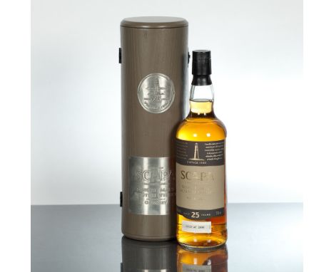 SCAPA 25 YEAR OLD VINTAGE 1980
Single Island Malt Whisky. Bottle No. 00325 of 2000. 750ml, 54.0% volume, in hinged tube, with