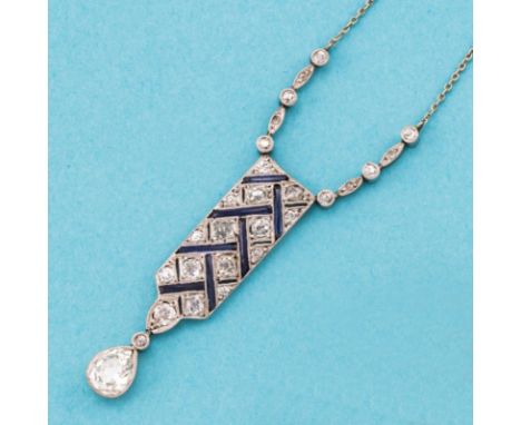 Art Déco - Collier mit Diamant-Tropfen und SaphirenUm 1915-1920. 750/- Weißgold, ungestemp. Gewicht: 5,2 g. 1 Diamant im Trop