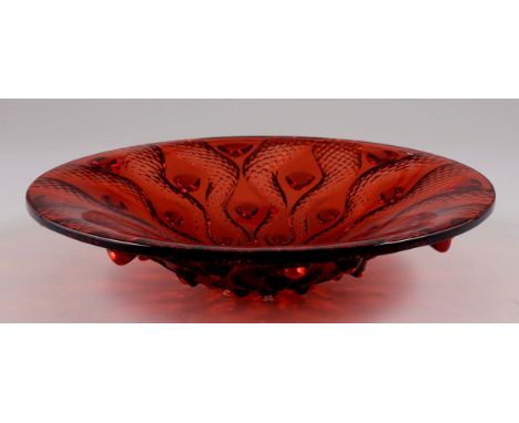 Schale - Serpentine rouge - Mythic Red CollectionLalique, Wingen-sur-Moder. Rotoranges Glas, formgepresst. Auf dem Rand bez.: