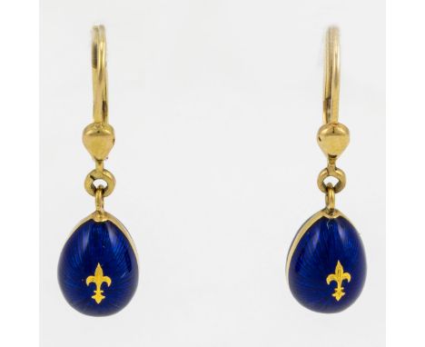 FABERGÉ - Paar Ohrringe mit blauer EmailleFa. Fabergé, Deutschland. Victor Mayer für Fabergé, Pforzheim. 750/- Gelbgold, gest