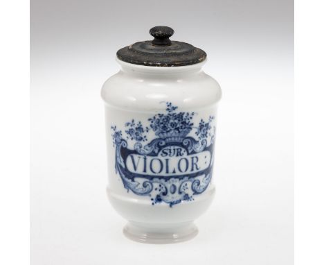 Seltenes Apothekergefäß für SalbenFürstenberg, um 1770. - SYR: VIOLOR: - Porzellan, weiß, glasiert. Unter der Glasur blau bem